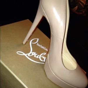 *SOLD* Christian Louboutin