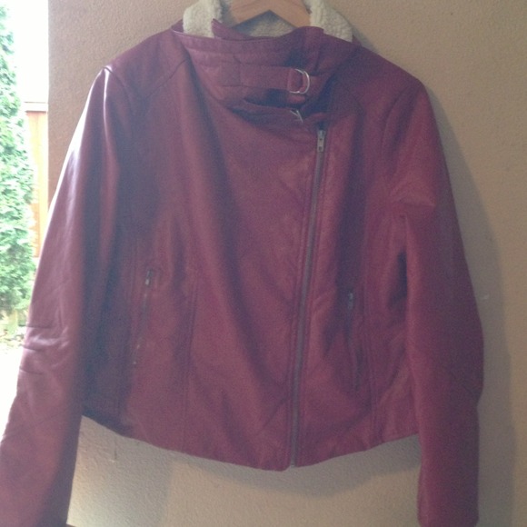 Beverly Hills Polo Club red leather jacket - Picture 3 of 4