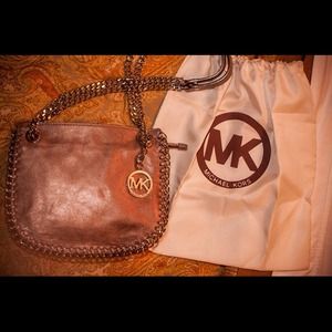 MICHAEL KORS Chelsea Messenger/ Shoulder Bag