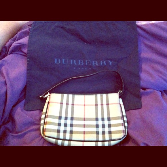 ⭐SOLD⭐ Burberry Pochette/Small purse