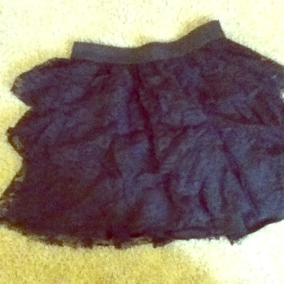 Layered lace black skirt