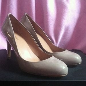 Ann Taylor Nude Pumps