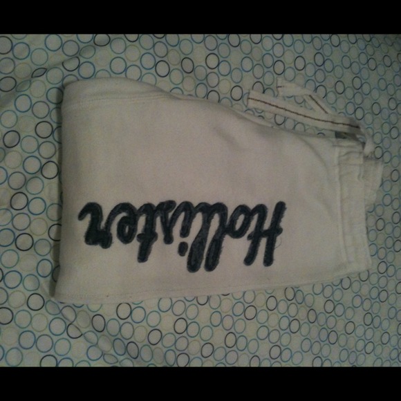 Hollister short sweat pants.