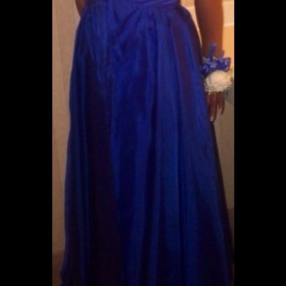 Beautiful royal blue satin gown. - Picture 2 of 2