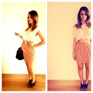 🚩Sold in bundle🚩Cream colored skirt