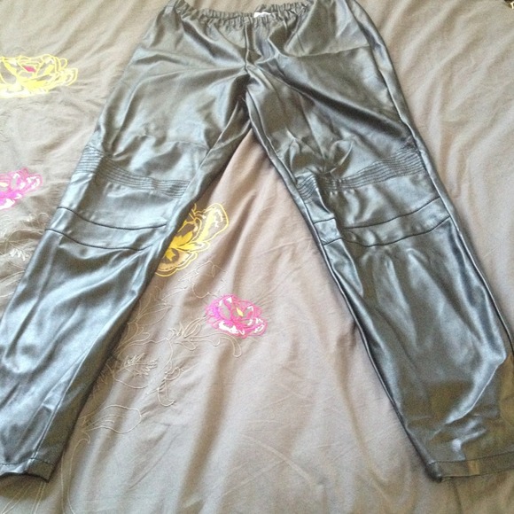 Metallic black Faux leather pants w/ moto detail