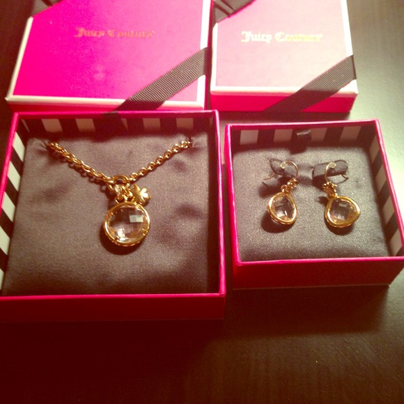*BUNDLED!*Juicy Couture necklace & earring set