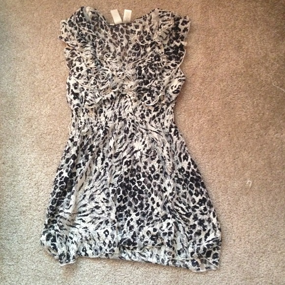 Black white printed top