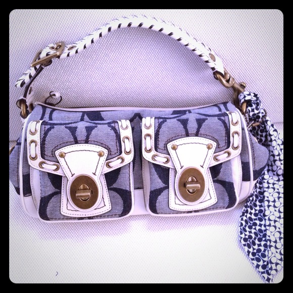 *** REDUCED *** Authentic COACH Resort Legacy Bag
