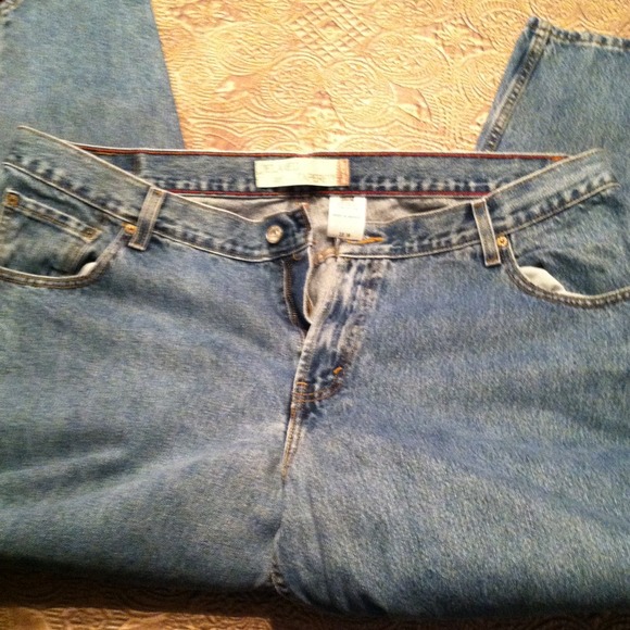 Levi jeans 22W