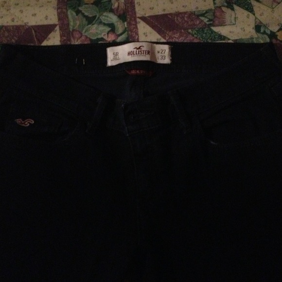 Navy blue Hollister jeans  27x33 Never worn.