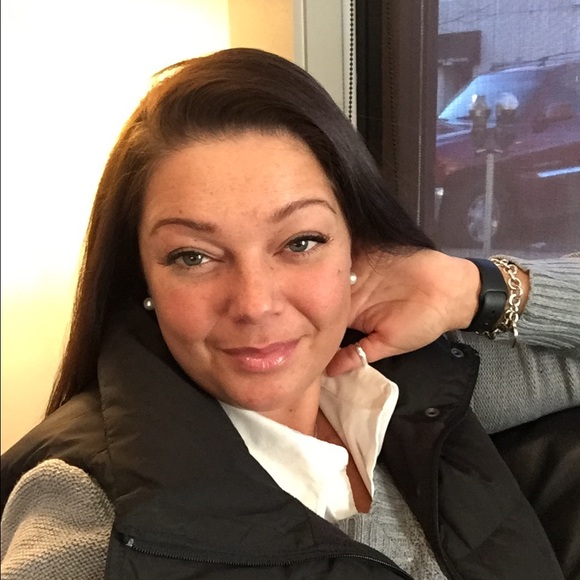 5.0 // Top 10% Posher // Posh Mentor - Picture 4 of 4