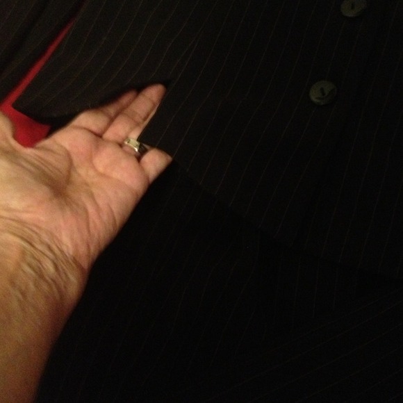 💥NWOT Danny & Nicole Black with thin Mocha Strips - Picture 2 of 4