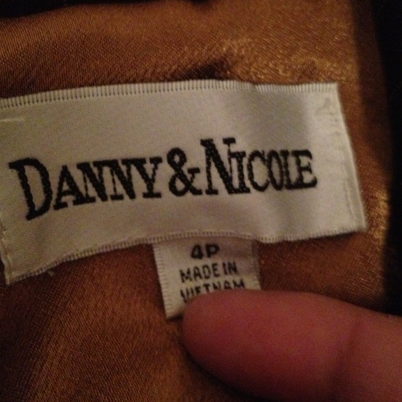 💥NWOT Danny & Nicole Black with thin Mocha Strips - Picture 3 of 4