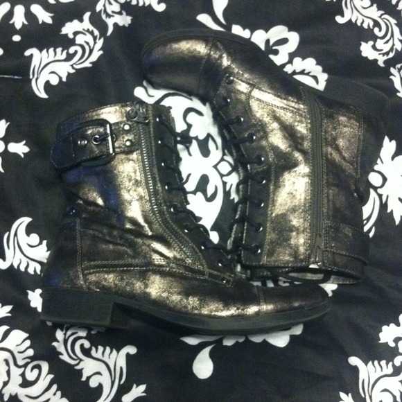 Metallic GUESS combat boots!
