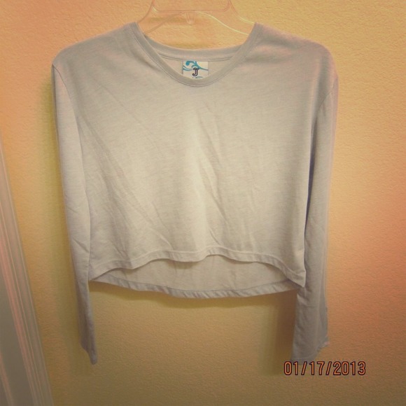 Long sleeve crop top