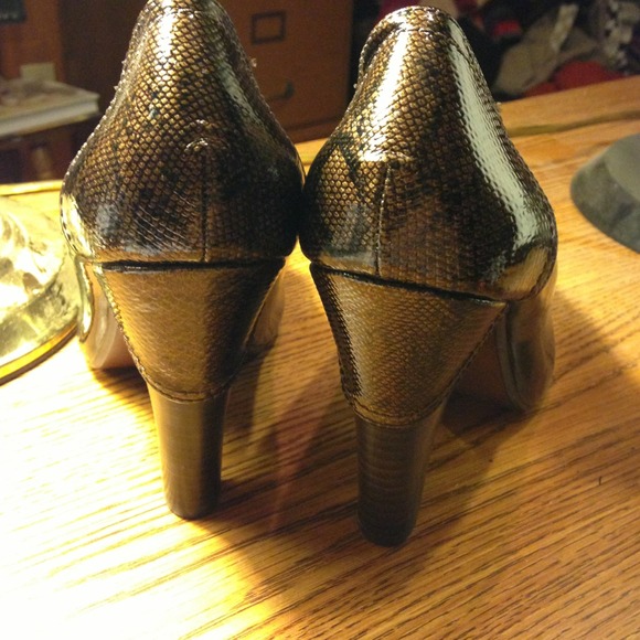 Amazing pair of heels! - Picture 2 of 4