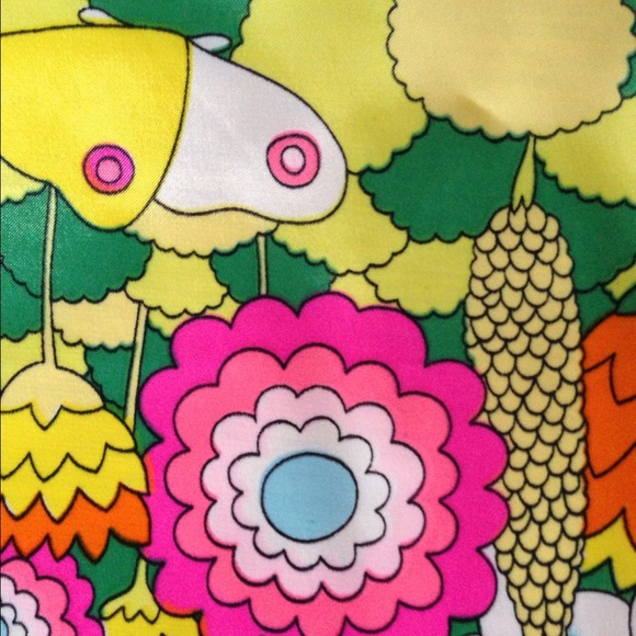 Really cute Vintage 70's scarf/ascot