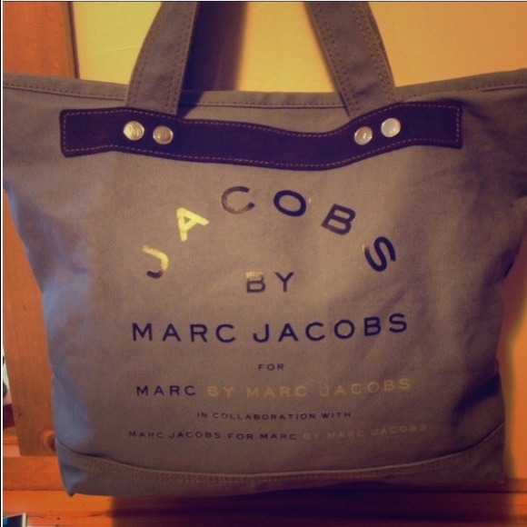 Marc by Marc Jacobs Handbags - ❌HOLD❌ Authentic Marc Jacobs Tote