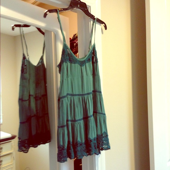 SOLD!! Free People flowy tank. Gorgeous teal color