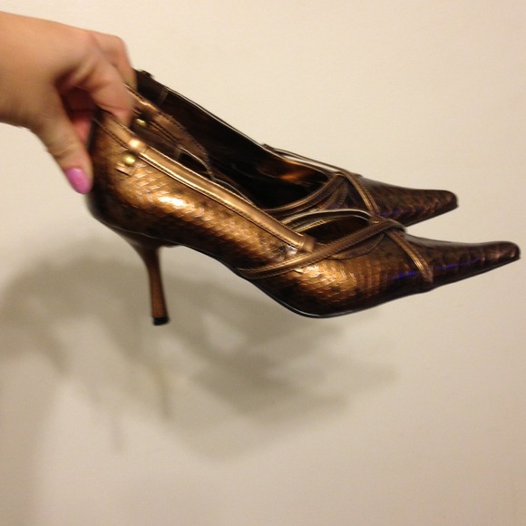 Shoes - Picture 2 of 2