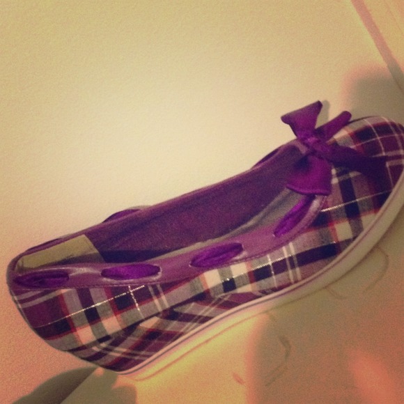 Purple plaid pumps