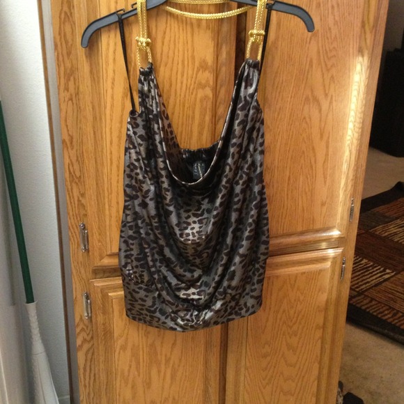 Traded to @frannymh Torrid top