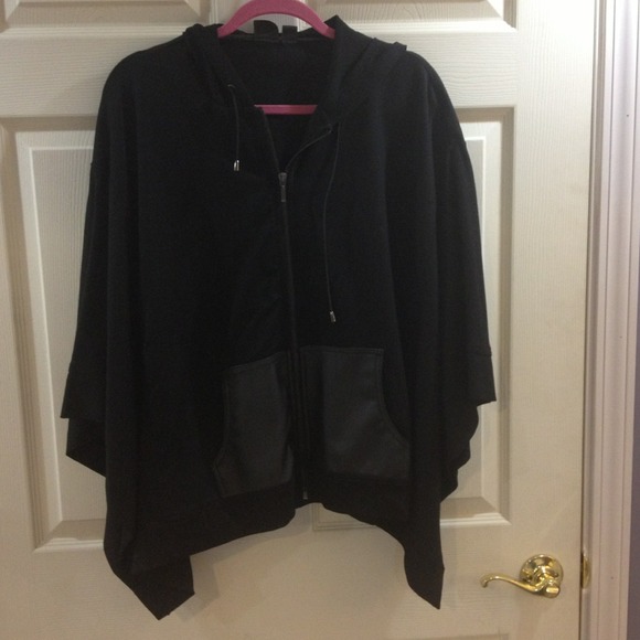 Black hooded cape with full zipper!! Awesome!