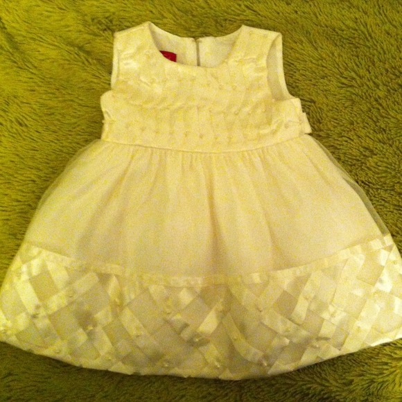 Baby Girl Ivory 6/9 Months Communion Dress