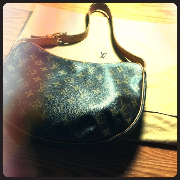 😍👜Authentic Louis Vuitton purse👜 😍