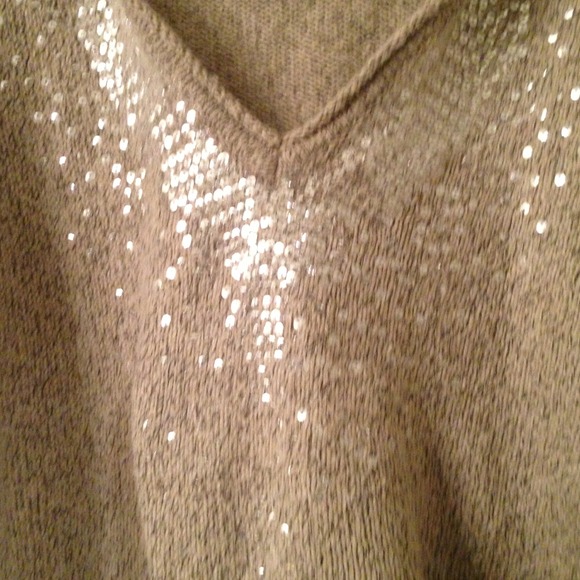 Sweater - Picture 2 of 3
