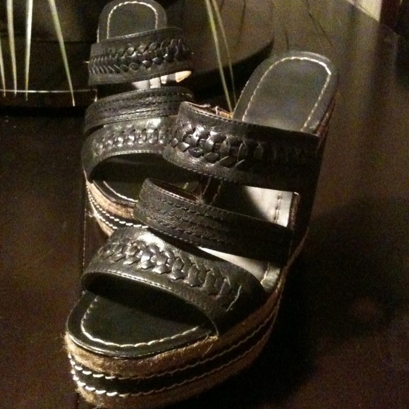 Cute wedges! - Picture 4 of 4