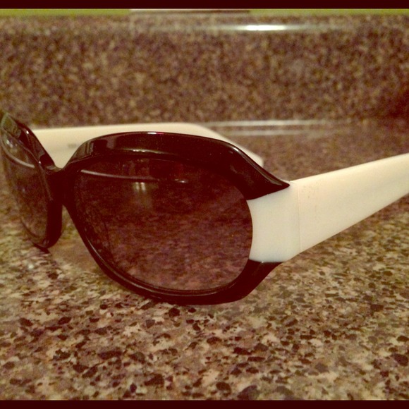 Vera Wang Two Tone Sunglasses