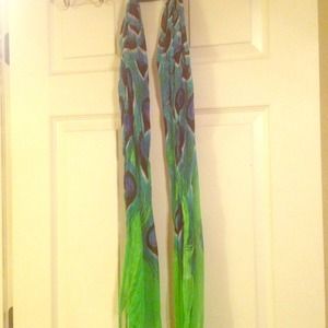 Gorgeous peacock themed scarf!