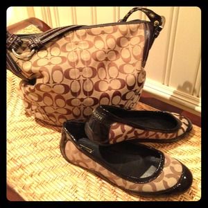 📌RESERVED📌 Bundle Coach handbag and shoes.