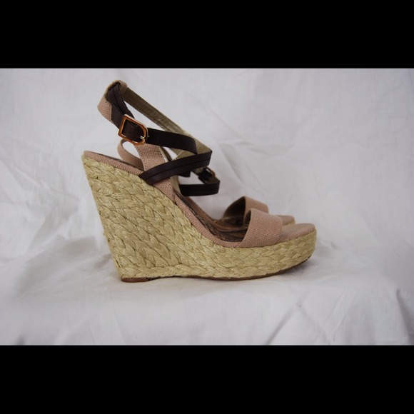 BCBG Wedges - Picture 2 of 2