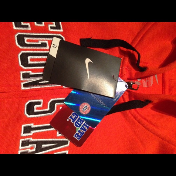 Brand new with tags, Nike Oregon State Zip Hoodie - Picture 3 of 4