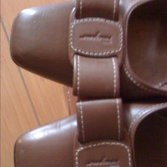 Authentic Pair - Picture 2 of 4