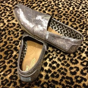 Silver sequin Toms women's size 8.5