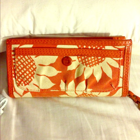 Lucky Brand Zip around Wallet