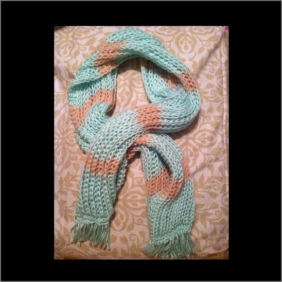 Crochet scarf