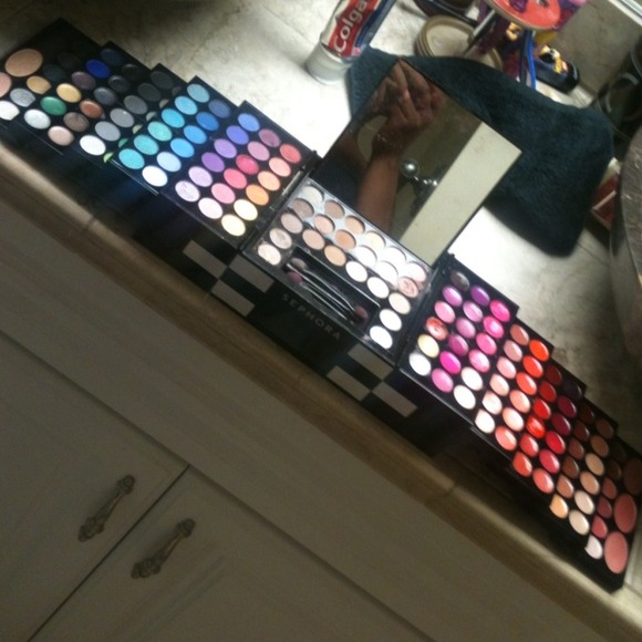 Sephora Make Up !!! - Picture 1 of 2