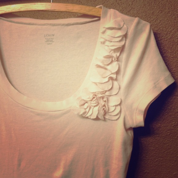 J. Crew Tops - J.Crew fitted tee