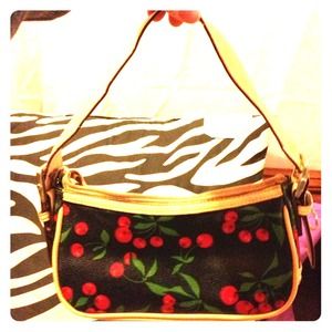 REDUCED!!!Super cute XOXO handbag