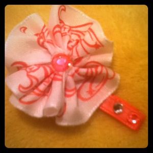 Pink and white ballet slipper hair clip
