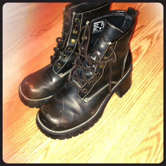 Boots - Price cut! Lace-up brown boots!