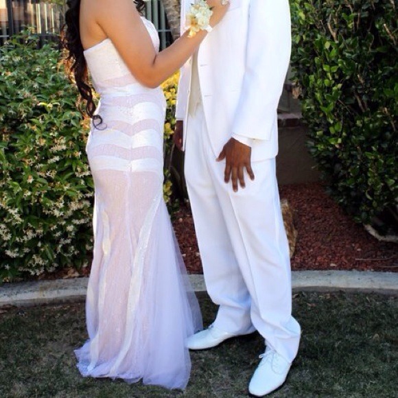 White Gown - Picture 2 of 4