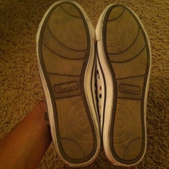 Shoes - Picture 4 of 4