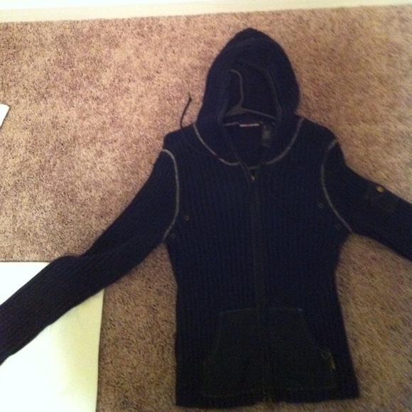 DKNY zippered sweater with pocket and sweatshirt