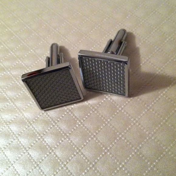 Sold🚫in bundle. Hugo boss cuff links